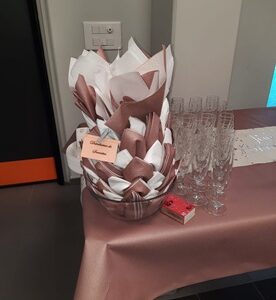 Distributeur de serviette Ananas 70 serviettes. personnalisable