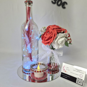 Centre de table miroir avec strass rouge et fleurs rouges et blanches